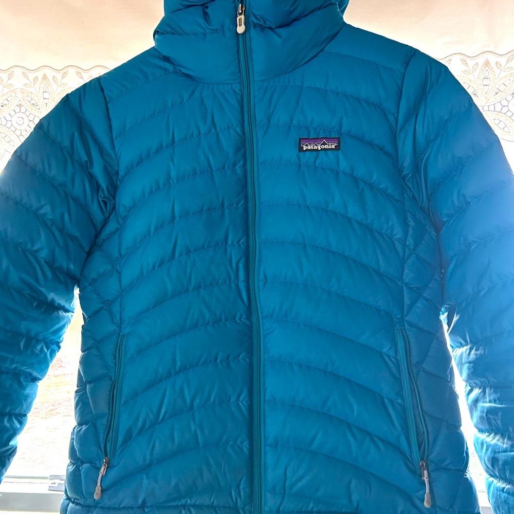 Patagonia Blue Puffer Jacket!!
